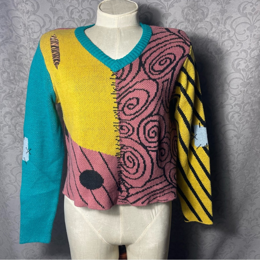 Y2K Vintage Disney Colorful Patchwork Sweater NIGHTMARE BEFORE
CHRISTMAS